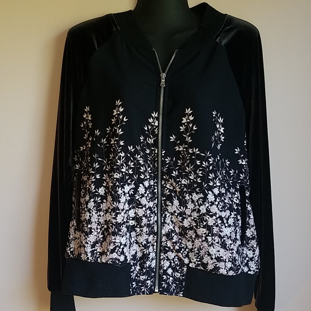 Floral jacket w/ velour sleeves